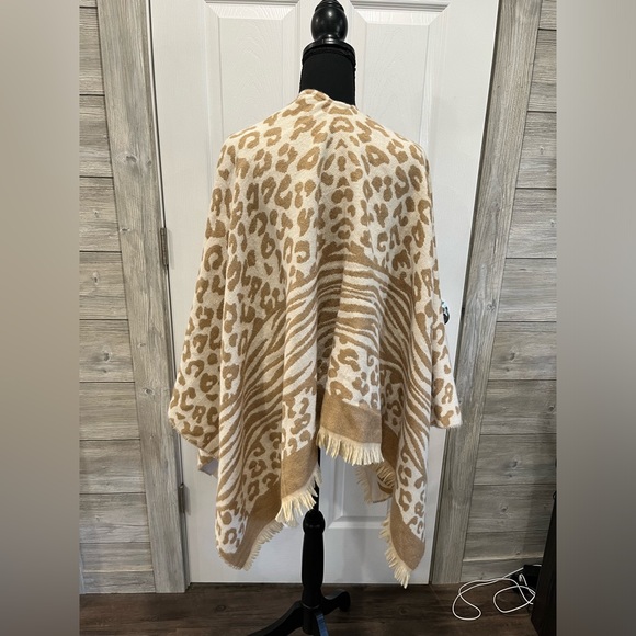 Pholya Shawl - Picture 5 of 5